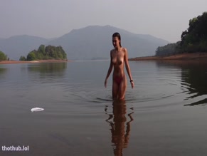 solotetty Exposed areolas in tent reveal.