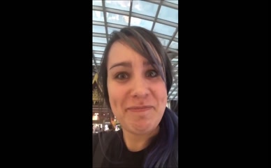 Ellen Rose Airport Selfie