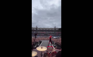 Taylor Momsen Nipple Slip Concert Footage