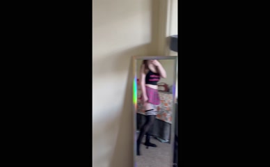 lilyandmiles  Sexy Selfie