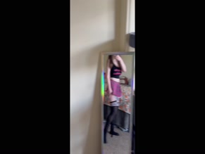 lilyandmiles  Sexy Selfie