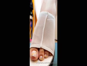 wasabilust: Foot fetish with white platform mules
