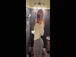 winterrrayne Ass and covered breasts in leggings.