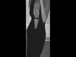 posiejosie body exposure