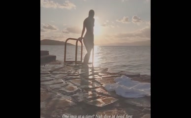Sophie Pettifer naked dive interrupted.