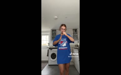 Maisie Smith Twerk Fail