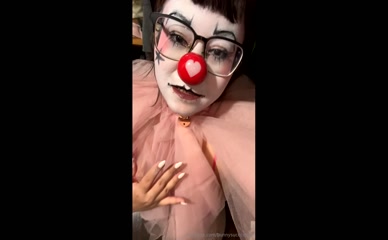 bunnysucccubus rubbing pussy and shaking ass in pink thong