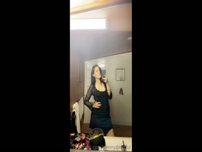 pennydeadful bathroom selfie