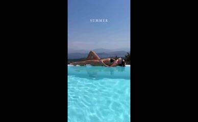 Elizabeth Hurley Bikini Poolside Tits Ass