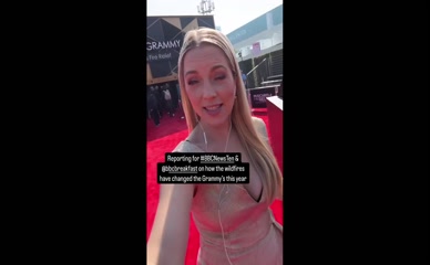 Emma Vardy Cleavage Grammy Red Carpet