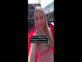 Emma Vardy Cleavage Grammy Red Carpet
