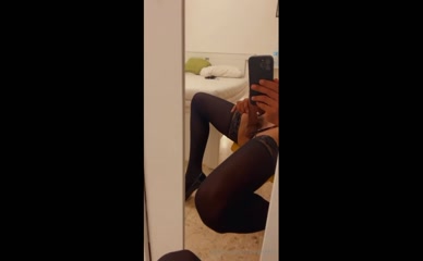 barbiegoulartx masturbates and stockings and heels