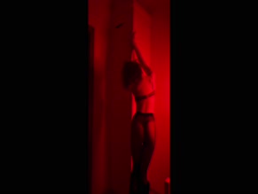 sowiia19 hot ass tease in pantyhose