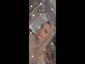 princessviolet22 uses a sex toy