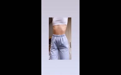 Bihter Tendu Nipple Slip