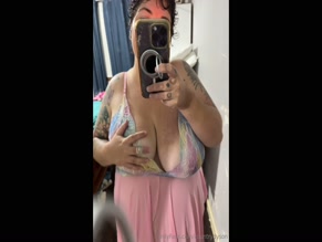 countrydyson Showing Flesh