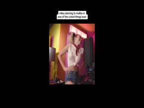 MileyCyrus Nipple Slip Dance