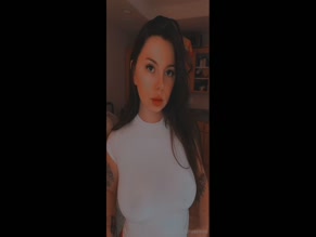Naaomixx tits reveal.