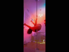 Skimpystar Pole Dance Tease