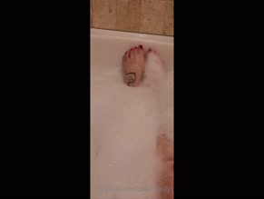 veronikagrace: Foam bath feet display