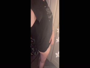 ladyhopespicy Bare ass in black thong reveal