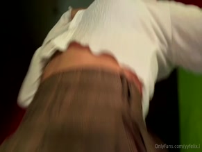 yyfelix.l Exposed buttocks and underwear-clad crotch