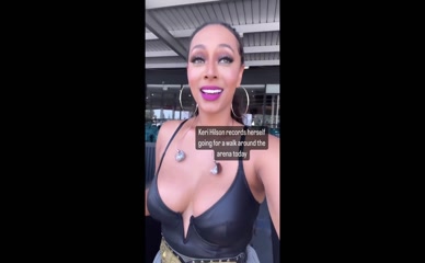 Keri Hilson Cleavage Reveal