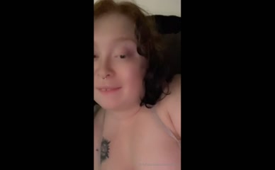 Cutepeaches2 shows off her tits.