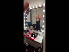 Hannah Waddingham cleavage reveal pre-show ritual