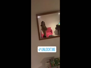 06m1a Topless Mirror Selfie