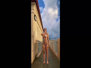 sophiefalcon bikini bounce