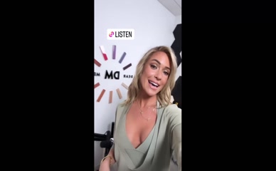 Kristin Cavallari cleavage tease