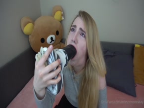 missprincesskay blowjobs with large dildo and cumshot