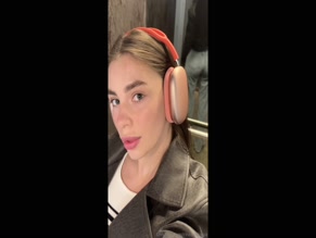 Irinasivalnaya elevator selfie tease