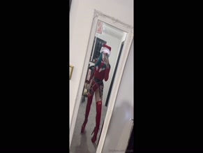 vicivail Christmas lingerie mirror selfie