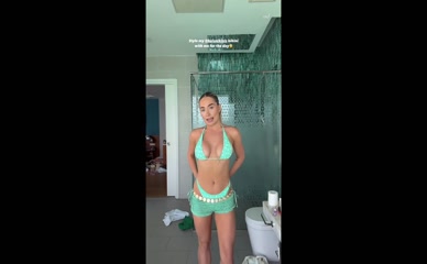 Saffron Barker Bikini Try-On.