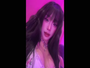 miko.xinhh sexy cleavage showcase