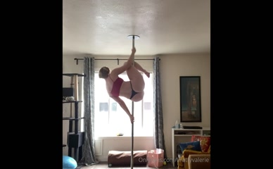 brattyvalerie Pole Dance Thong Reveal
