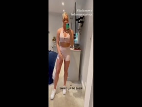 Charley Hull in Fashion Nova workout set