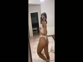 Nisa Kavak Ass Flash
