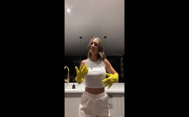 Frankie Bridge Tits Dance