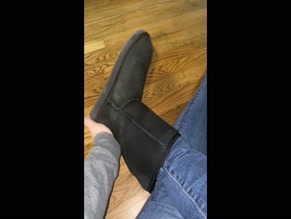 Footpixluv's Bare Foot and Ugg Boot Removal