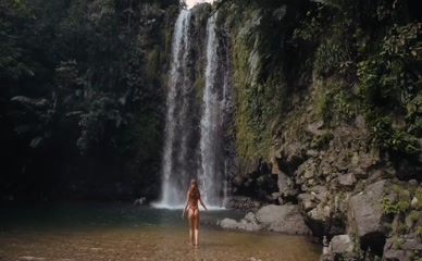 Emilia Beattie: Waterfall bikini fun