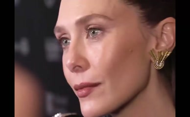 Elizabeth Olsen profile shot