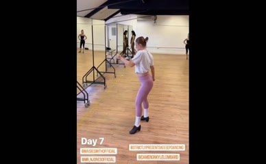 Maisie Smith Ass Dance