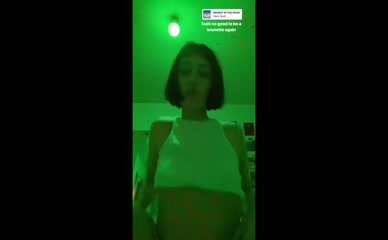 Trinadest Elisa topless dance