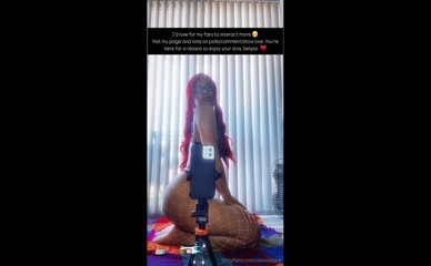 sixxxstarz Ass in Fishnets