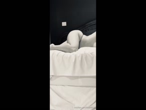 lillywhite18 sexy ass tease