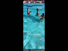 Una Healy's Tits Slip in Pool