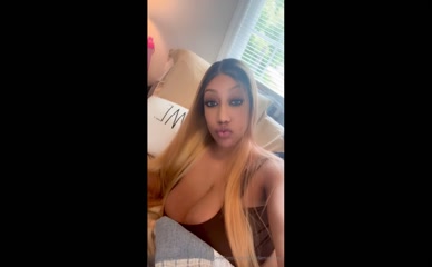 theinfamousvee big boobs on bed